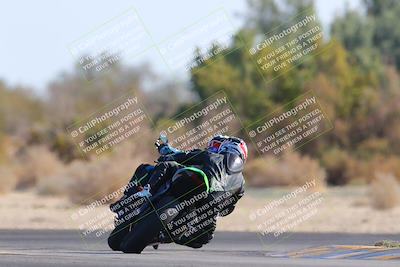 media/Dec-18-2022-SoCal Trackdays (Sun) [[8099a50955]]/Turn 7 Backside (1125am)/